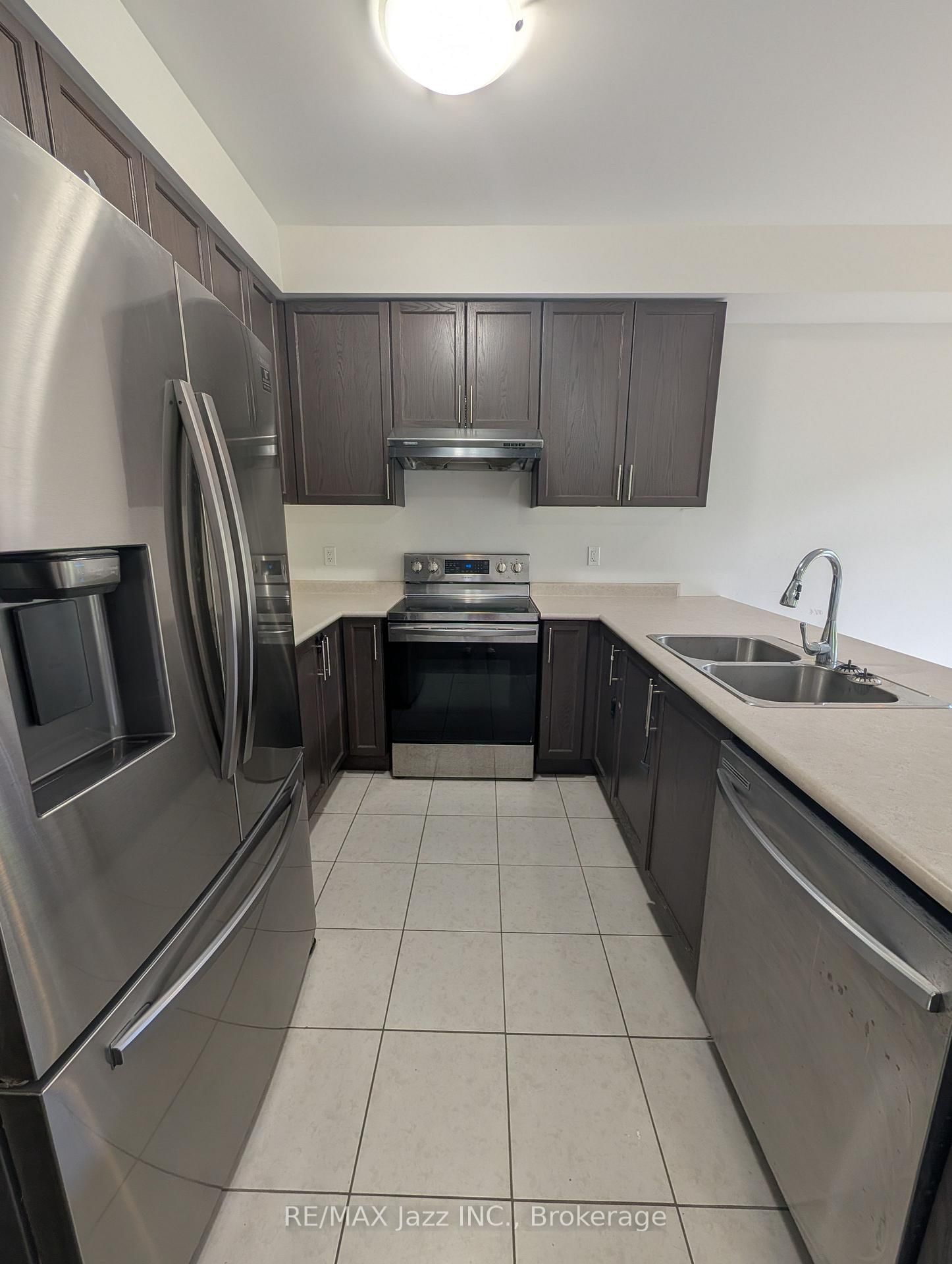 41 Aldridge Lane • Clarington, ON photo 8