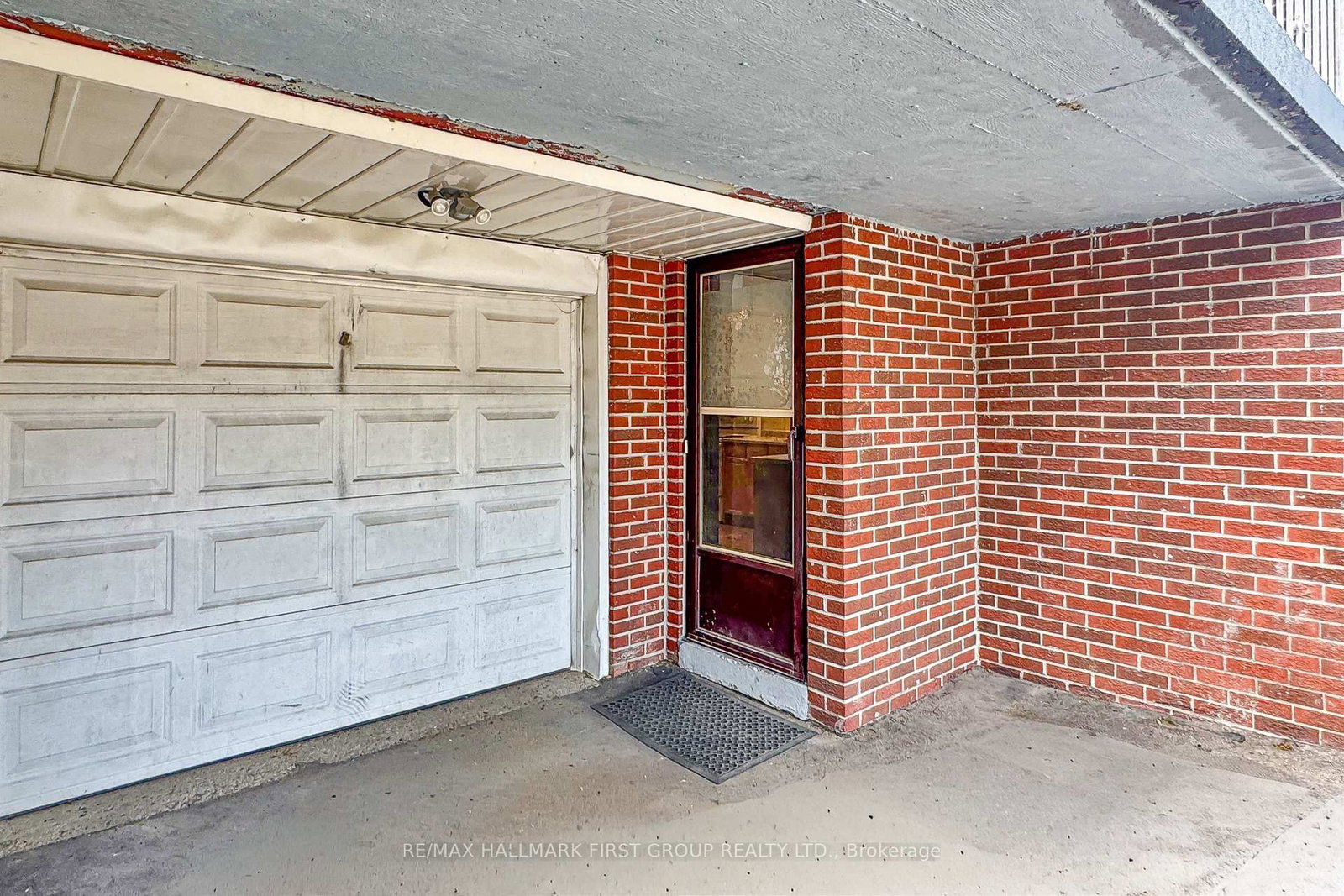 Basement-33 Robbinstone Drive, Toronto, ON, photo 3