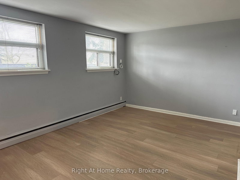 1 - 1033 Ravine Road
