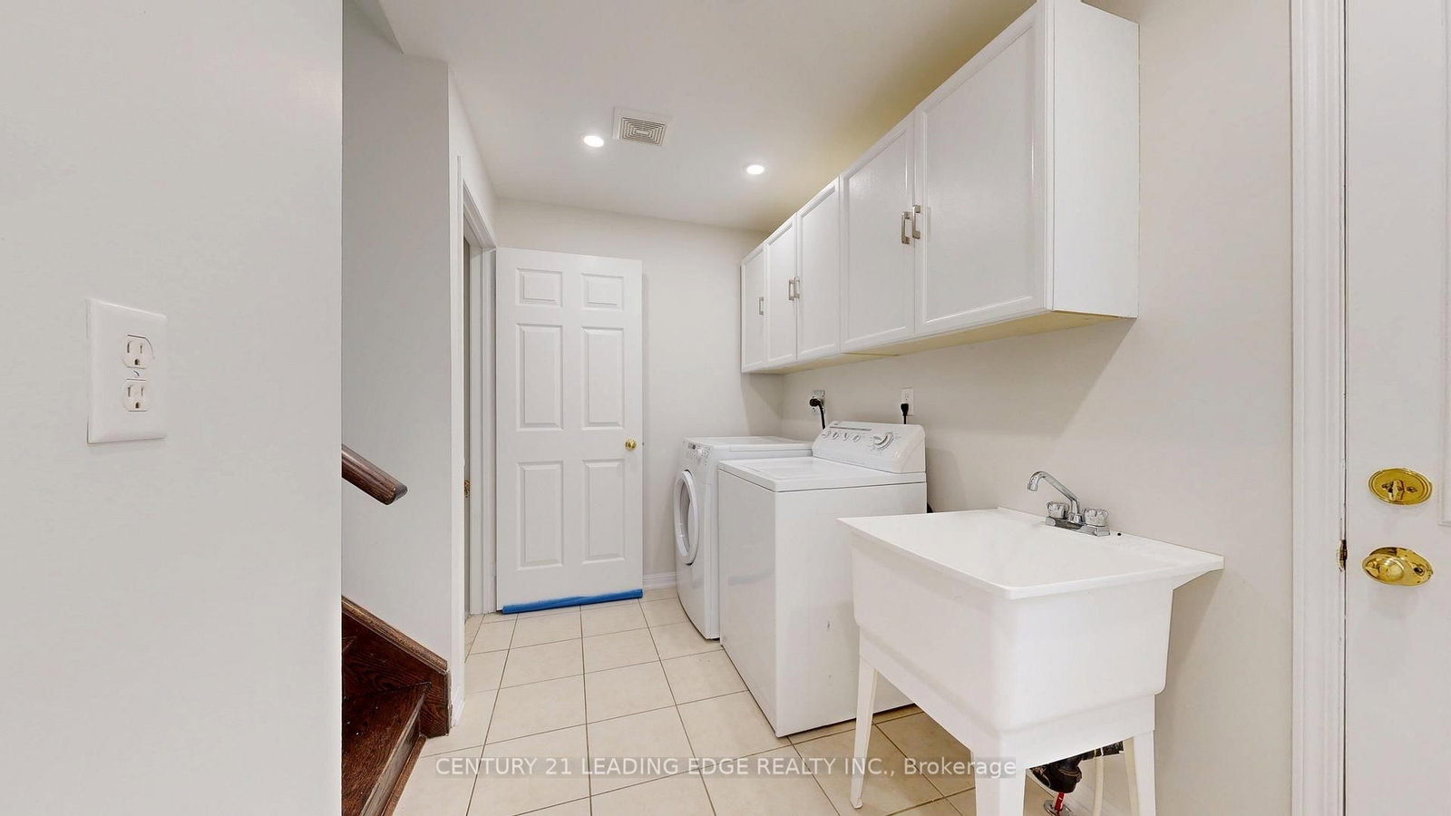 784 Ormond Drive • Oshawa, ON photo 34