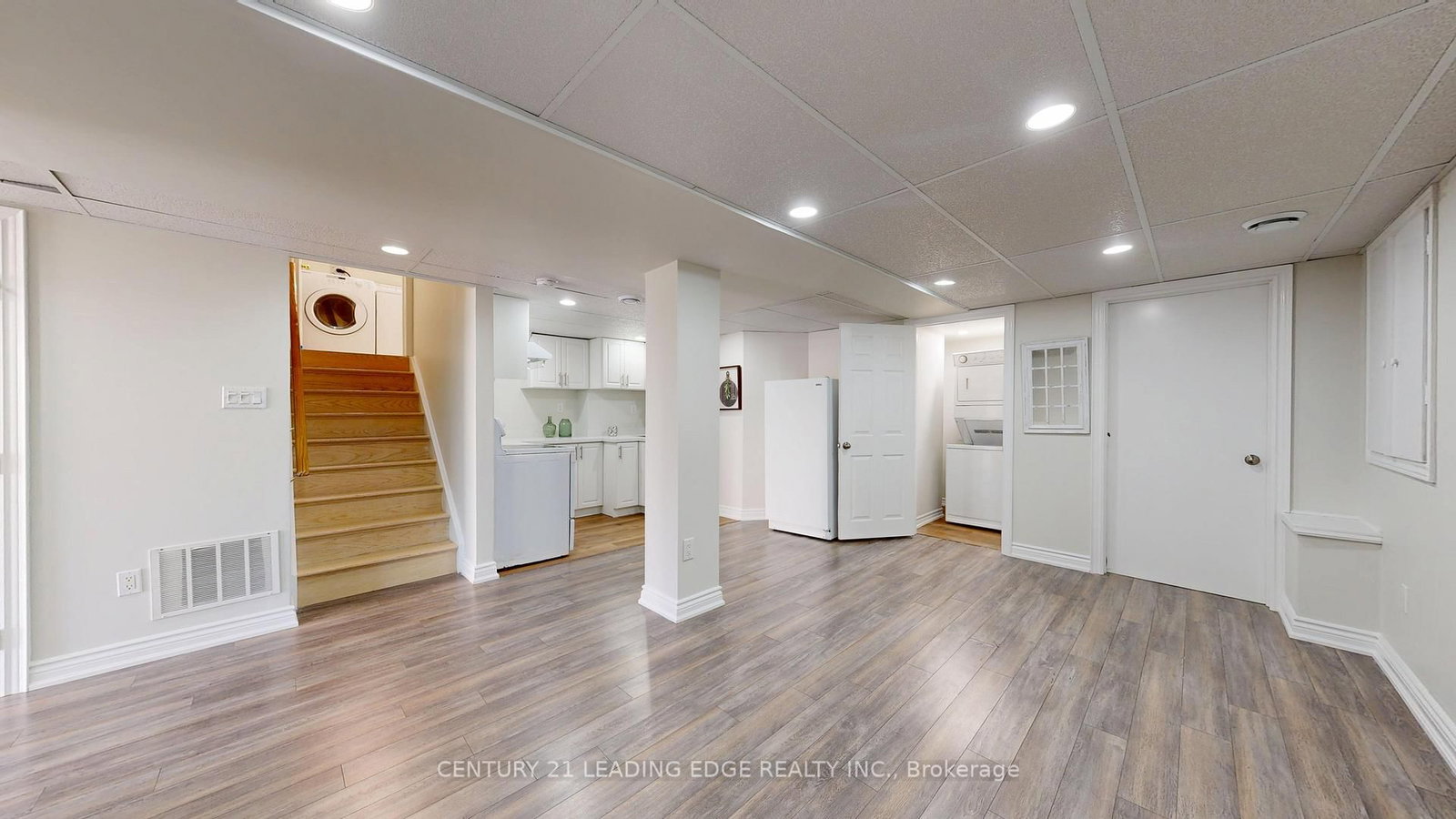 784 Ormond Drive • Oshawa, ON photo 36