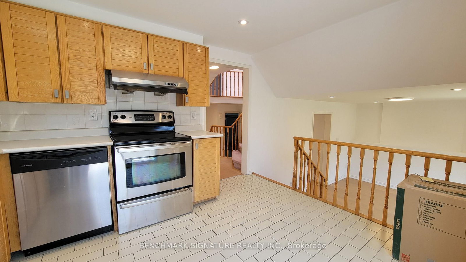 35 Wintermute Boulevard • Toronto, ON photo 12