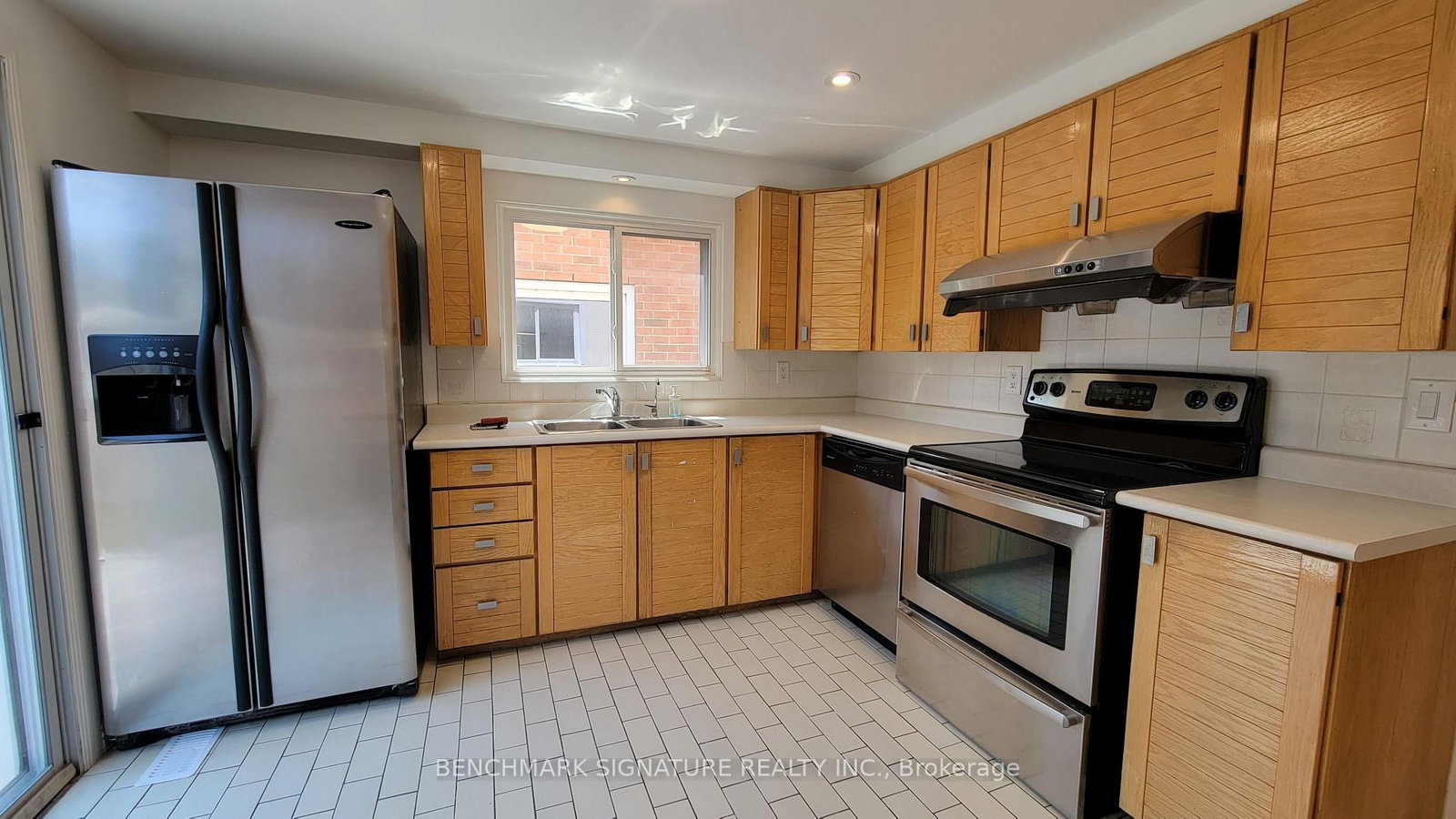 35 Wintermute Boulevard • Toronto, ON photo 13