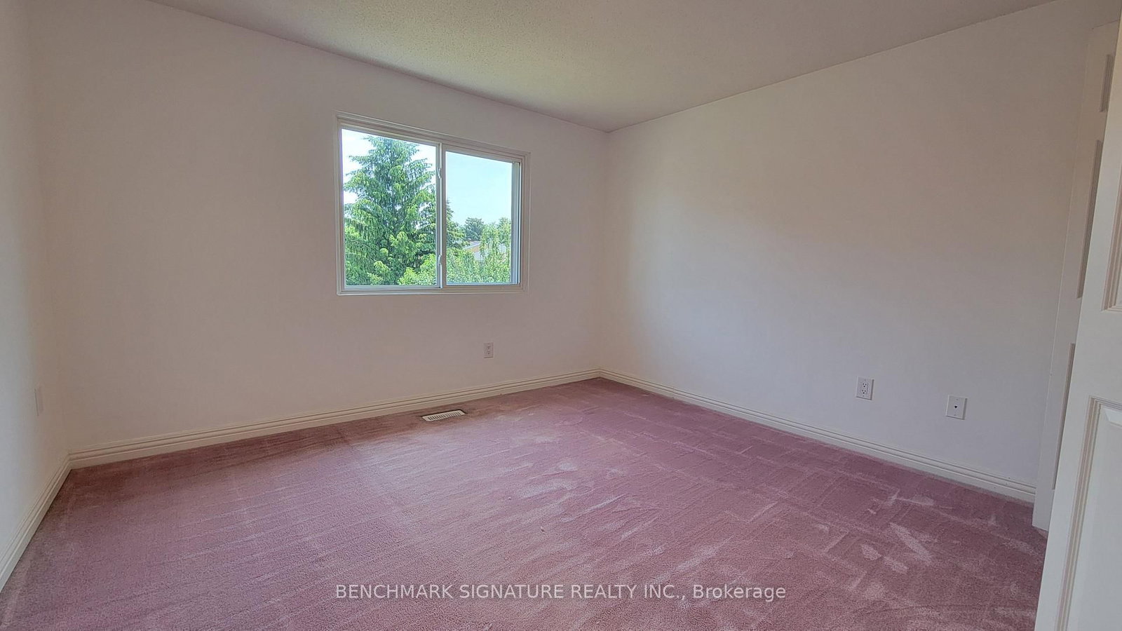 35 Wintermute Boulevard • Toronto, ON photo 22