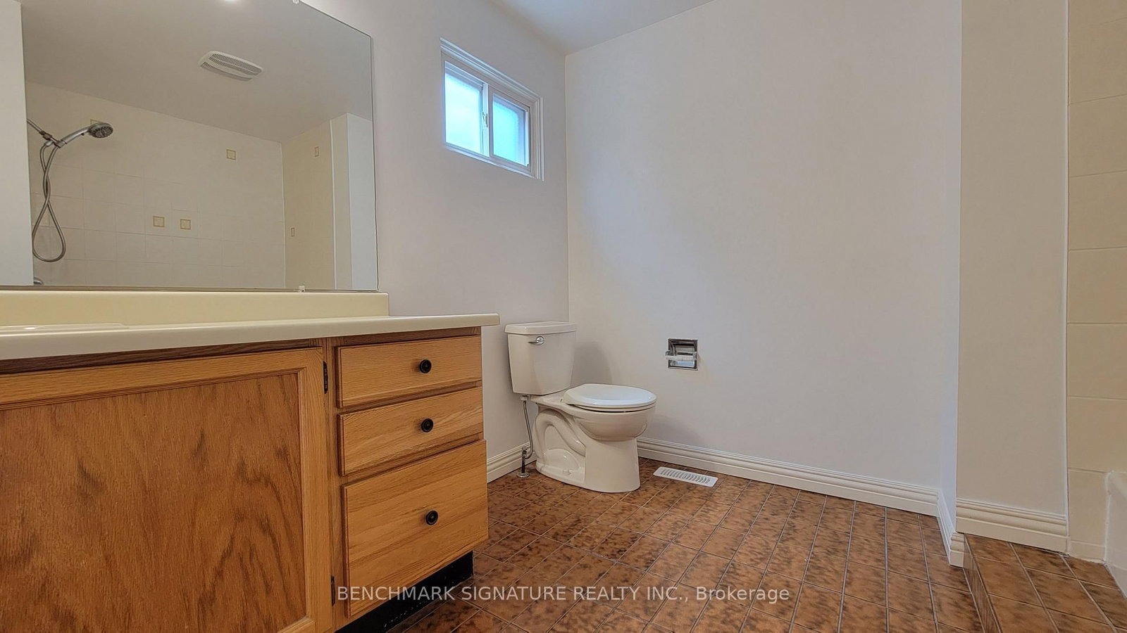 35 Wintermute Boulevard • Toronto, ON photo 24
