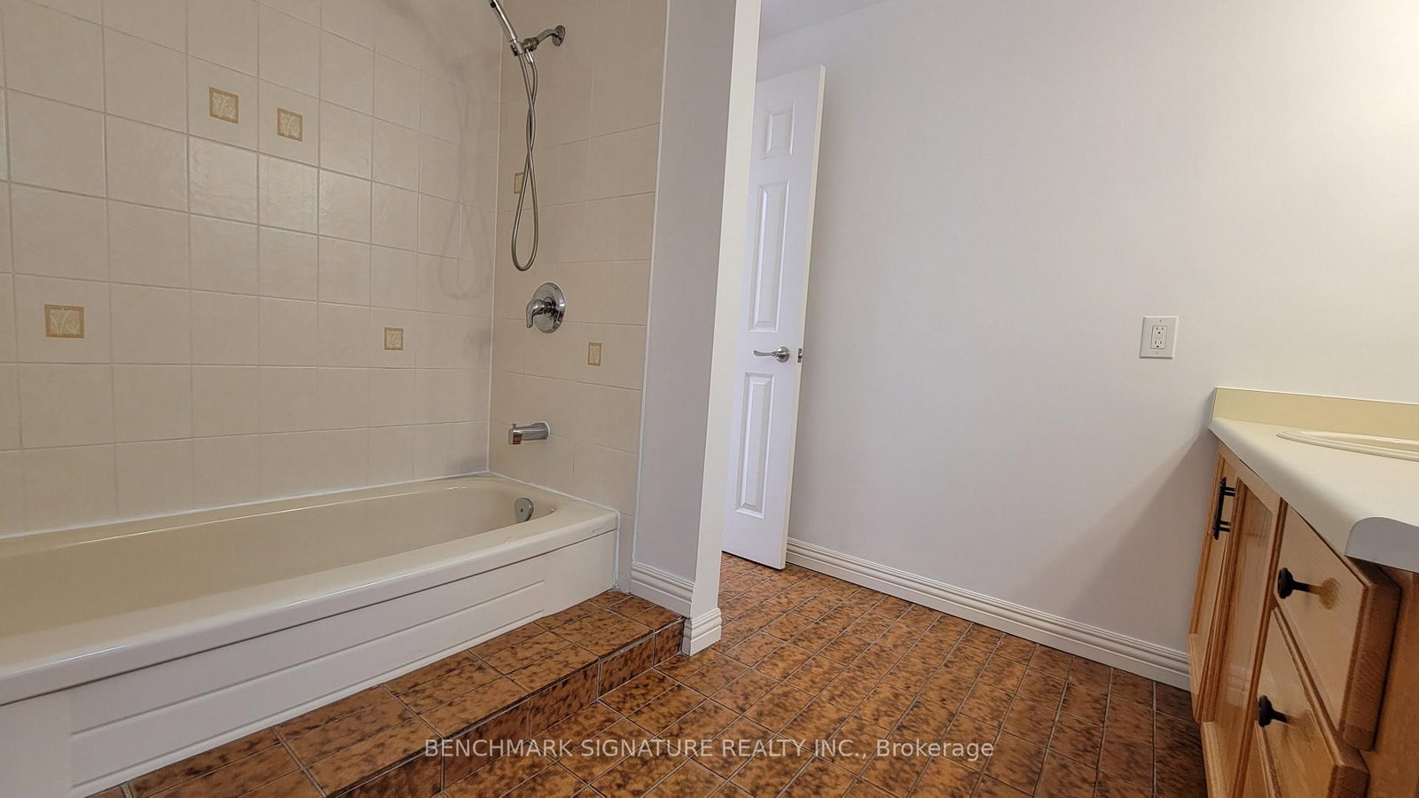 35 Wintermute Boulevard • Toronto, ON photo 25