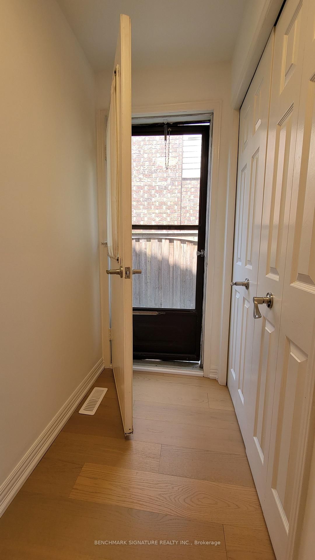 35 Wintermute Boulevard • Toronto, ON photo 28