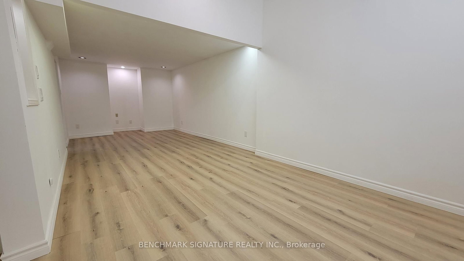 35 Wintermute Boulevard • Toronto, ON photo 31