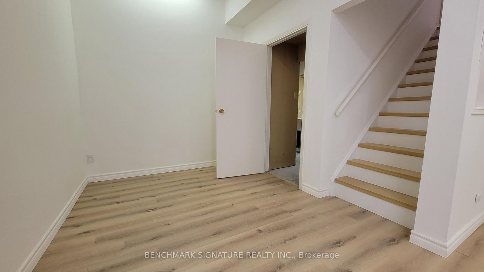 35 Wintermute Boulevard • Toronto, ON photo 32