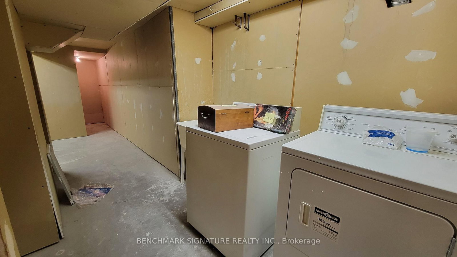 35 Wintermute Boulevard • Toronto, ON photo 33