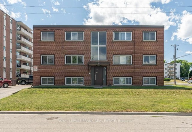 4 - 180 Nipigon Street