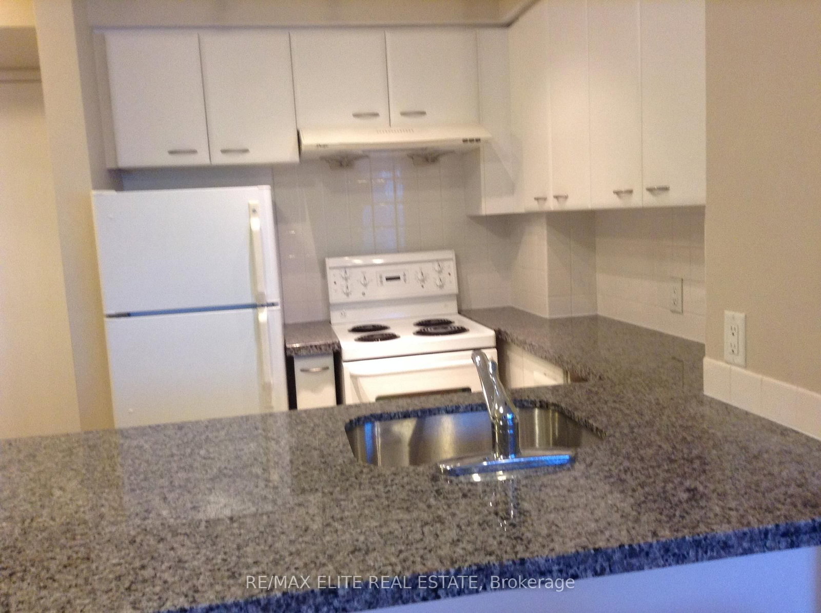 912-36 Lee Centre Drive, Toronto, ON, photo 4