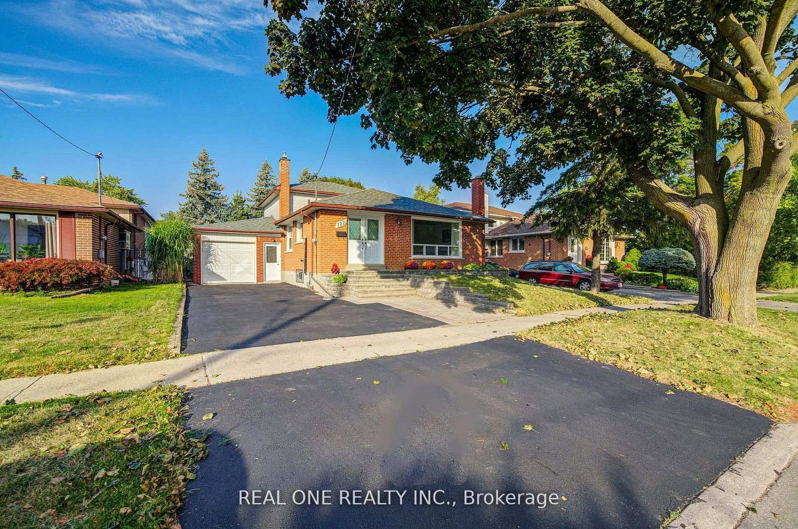 122 Marilake Drive, Toronto, ON, photo 2
