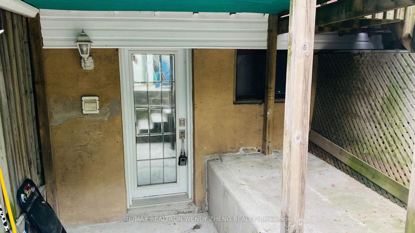 Lower-108 Jones Avenue, Toronto, ON, photo 2