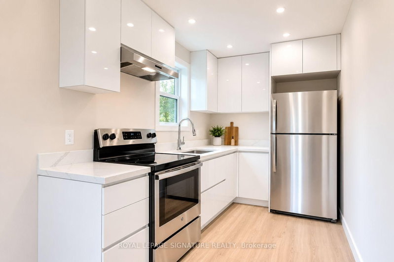 4 - 1 Hassard Avenue