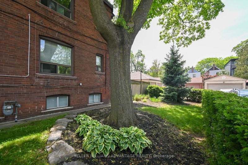 110 Dewhurst Toronto,ON M4J 3J3 — Photo 3