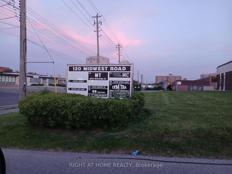 120 Midwest Rd photo 2