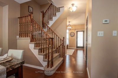 261 Monarch Avenue — photo 5