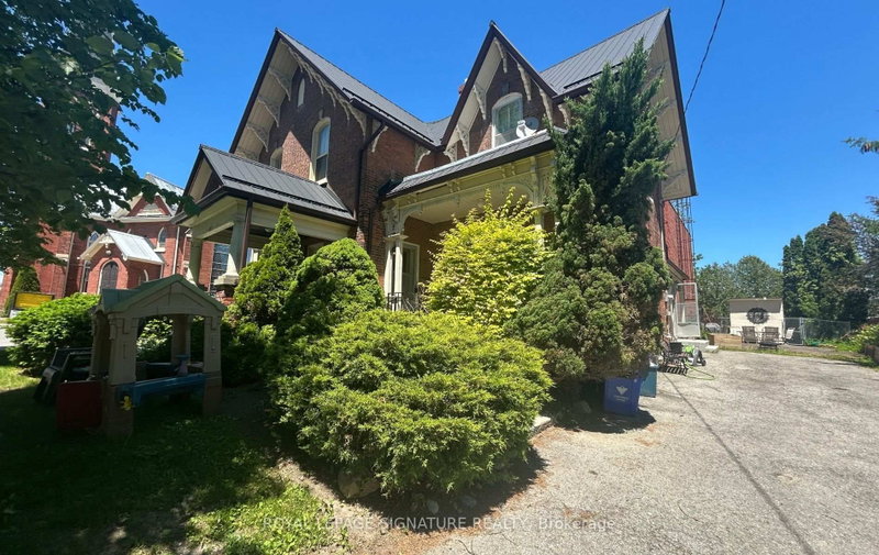 home for lease on 114 Church Street