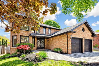 1002 Riverview Crescent