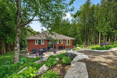 3-bed Detached House · 4796 Thornton Rd