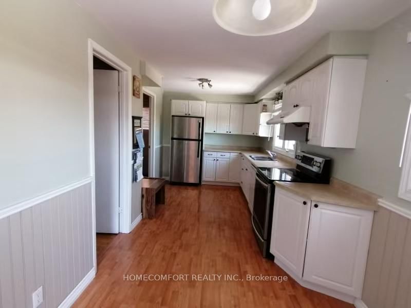 68 Carondale Crescent, Toronto, ON, photo 4