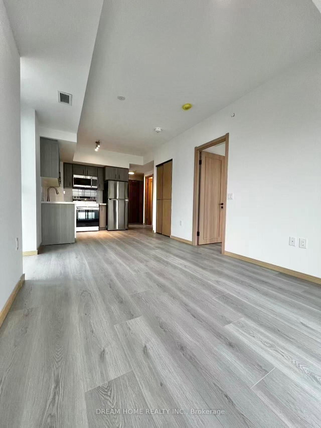 B1216 - 3429 Sheppard ave east Avenue