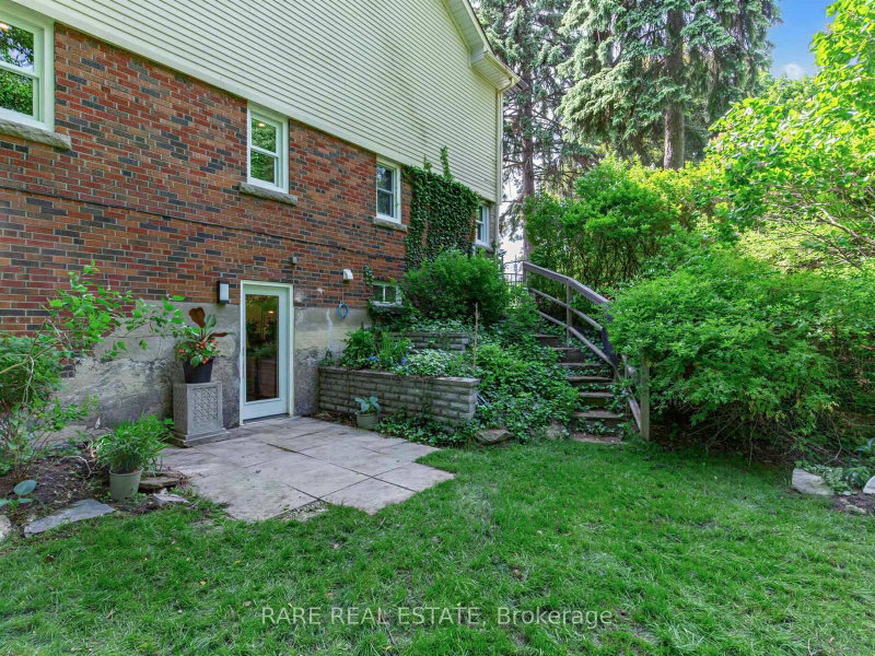 LOWER - 2 Leander Court