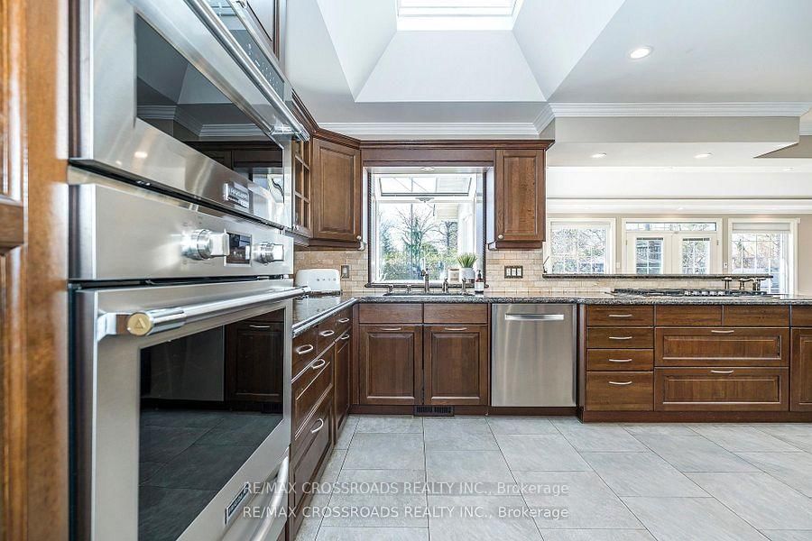 3 Wythenshawe Wood • Toronto, ON photo 14