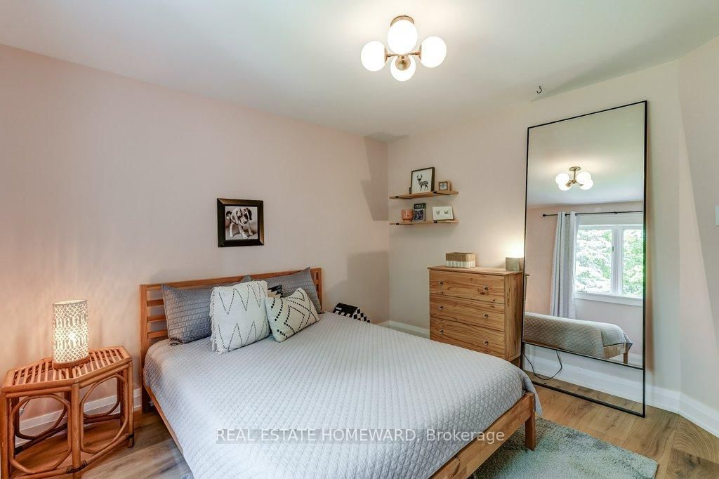 98 Woodview Drive • Pickering, ON photo 35