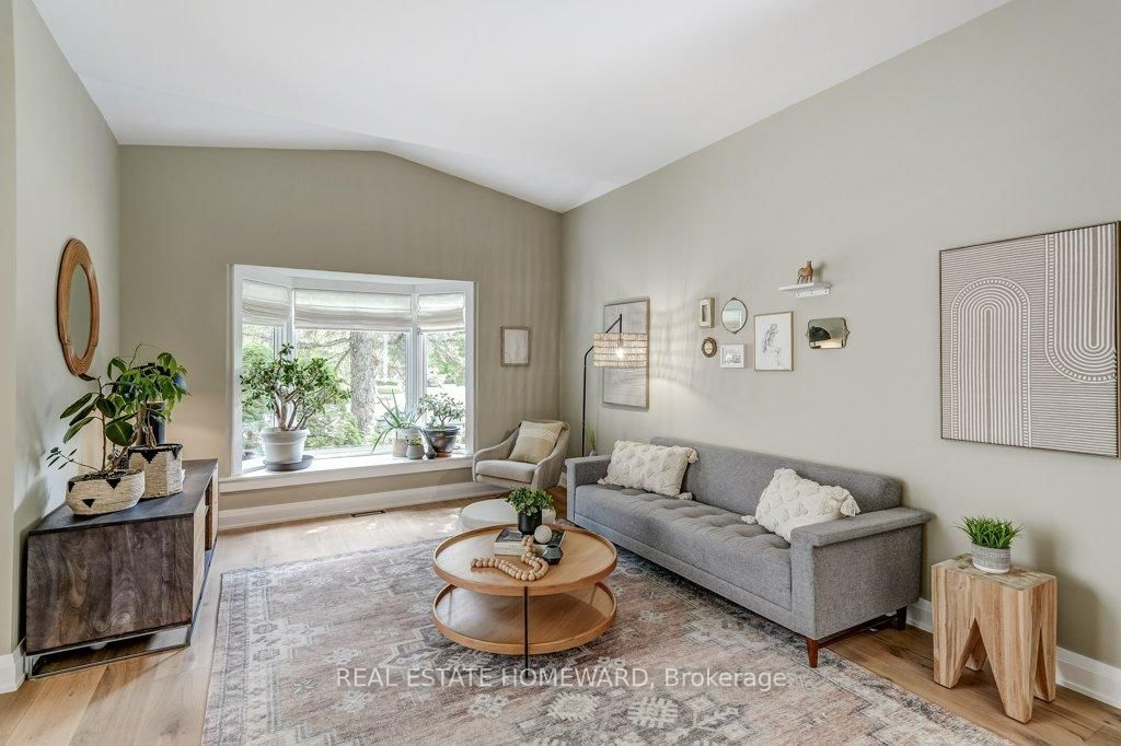 98 Woodview Drive • Pickering, ON photo 8