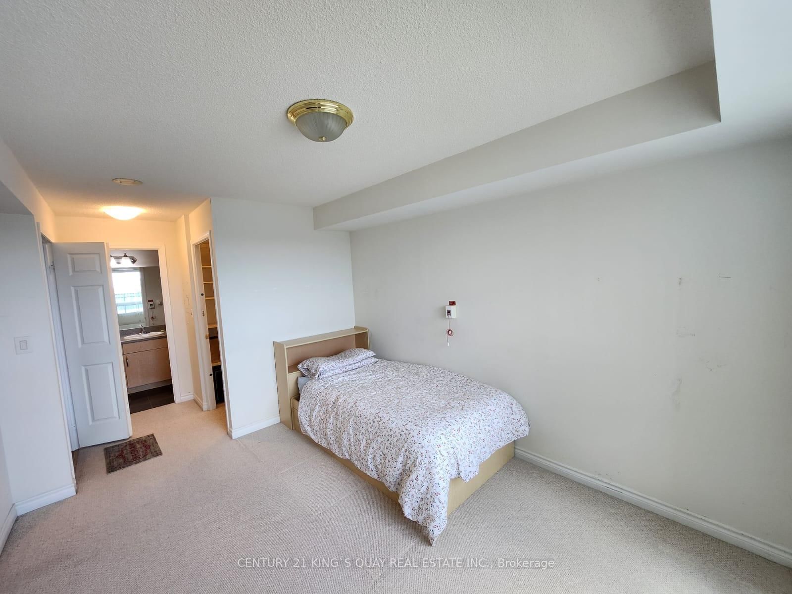 2020 Mcnicoll Toronto,ON M1V 0B5 — Photo 8