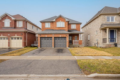 4-bed Detached House · 804 Ormond Dr