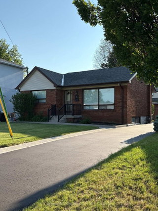 31 Robertsfield Crescent