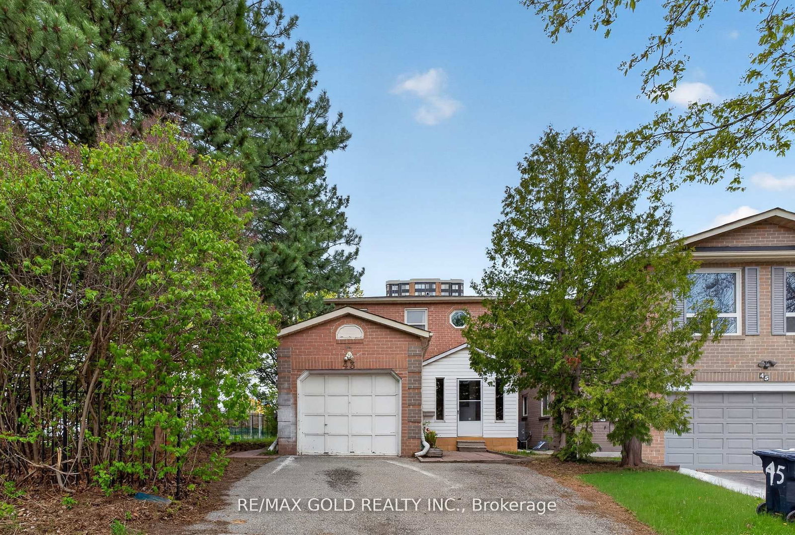 Bsmt-43 Saintsbury Square, Toronto, ON