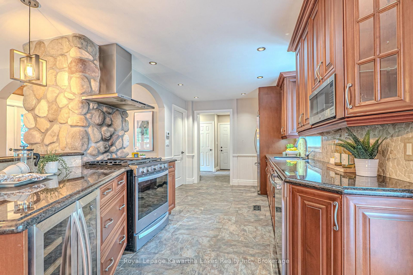 7725 N Leskard Road • Clarington, ON photo 2
