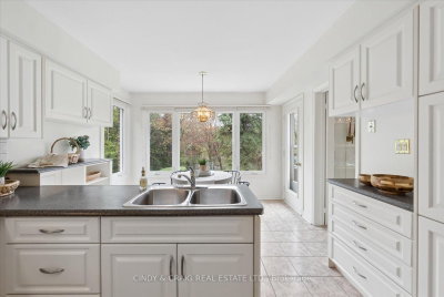17 Mullholland Court — more photos