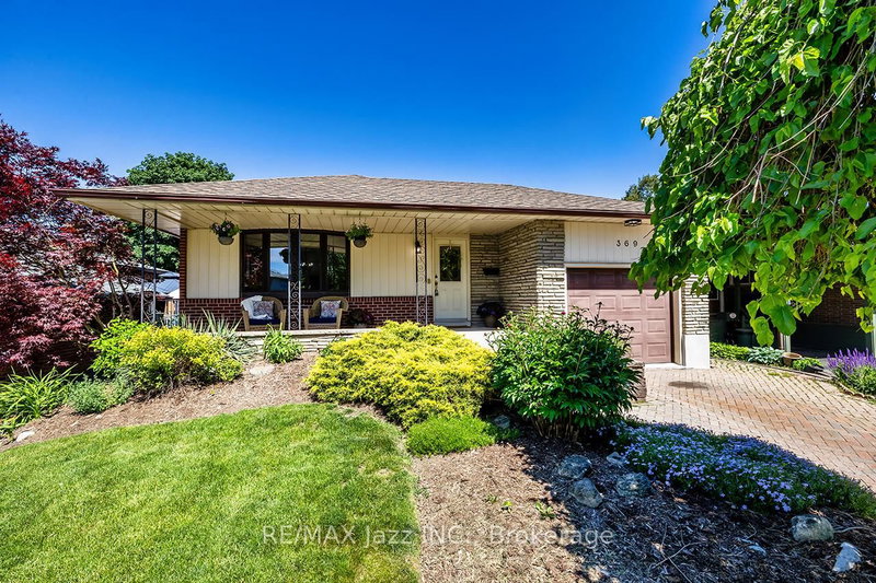 home for sale on 369 Waverly Street N