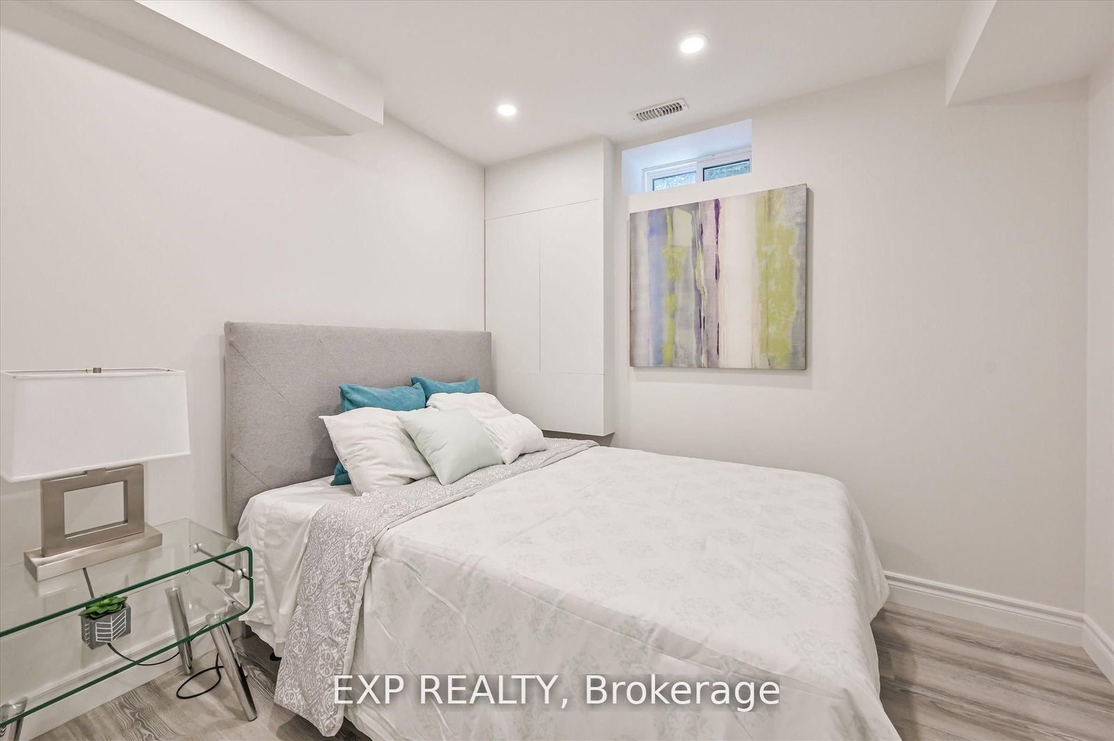B-922 Logan Avenue, Toronto, ON, photo 4