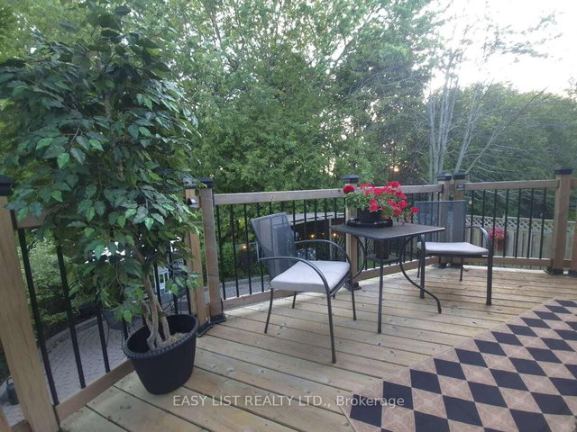 51 Lyndale Crescent