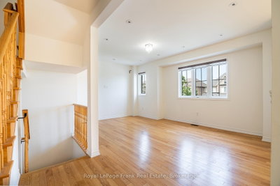 190 Lyle Drive • Clarington, ON photo 8