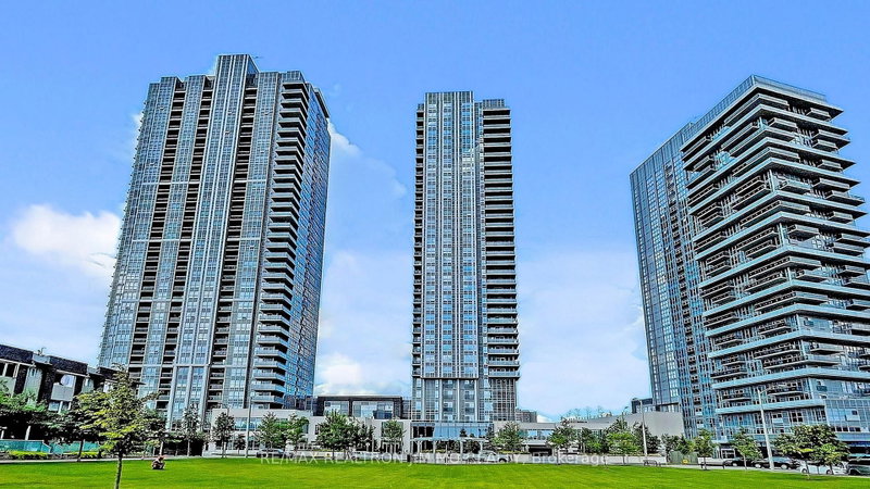 808 - 255 Village Green Square