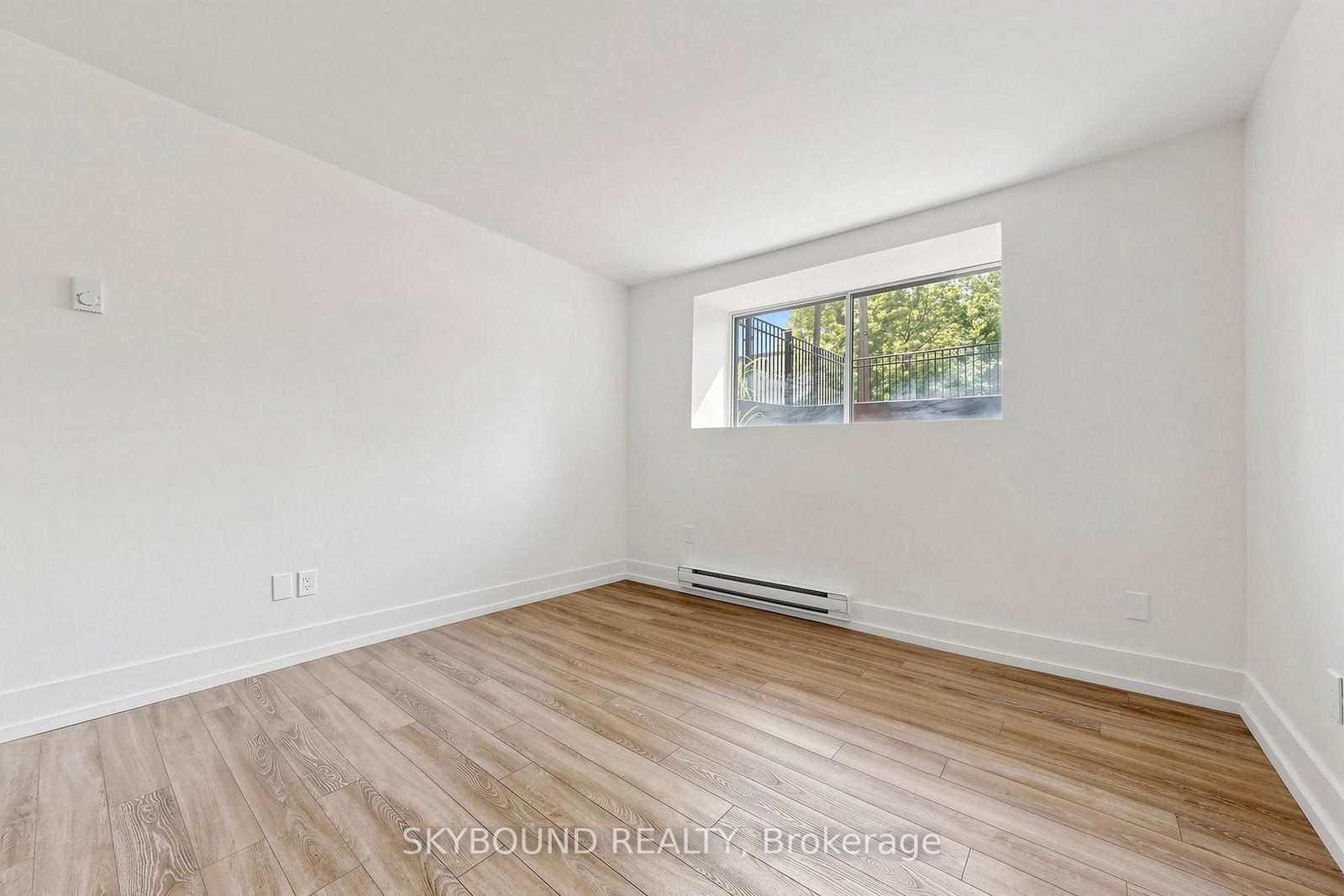 B-139 Wineva Avenue, Toronto, ON, photo 4