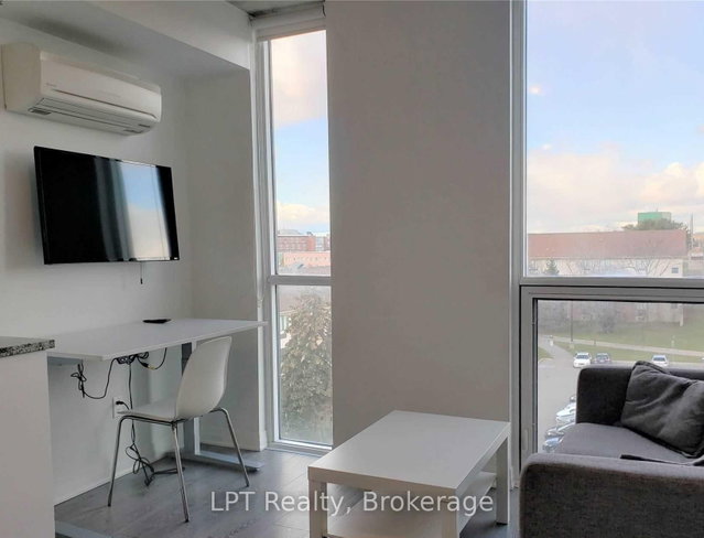 428 - 1900 Simcoe Street N