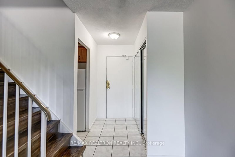 1045 - 100 Mornelle Court