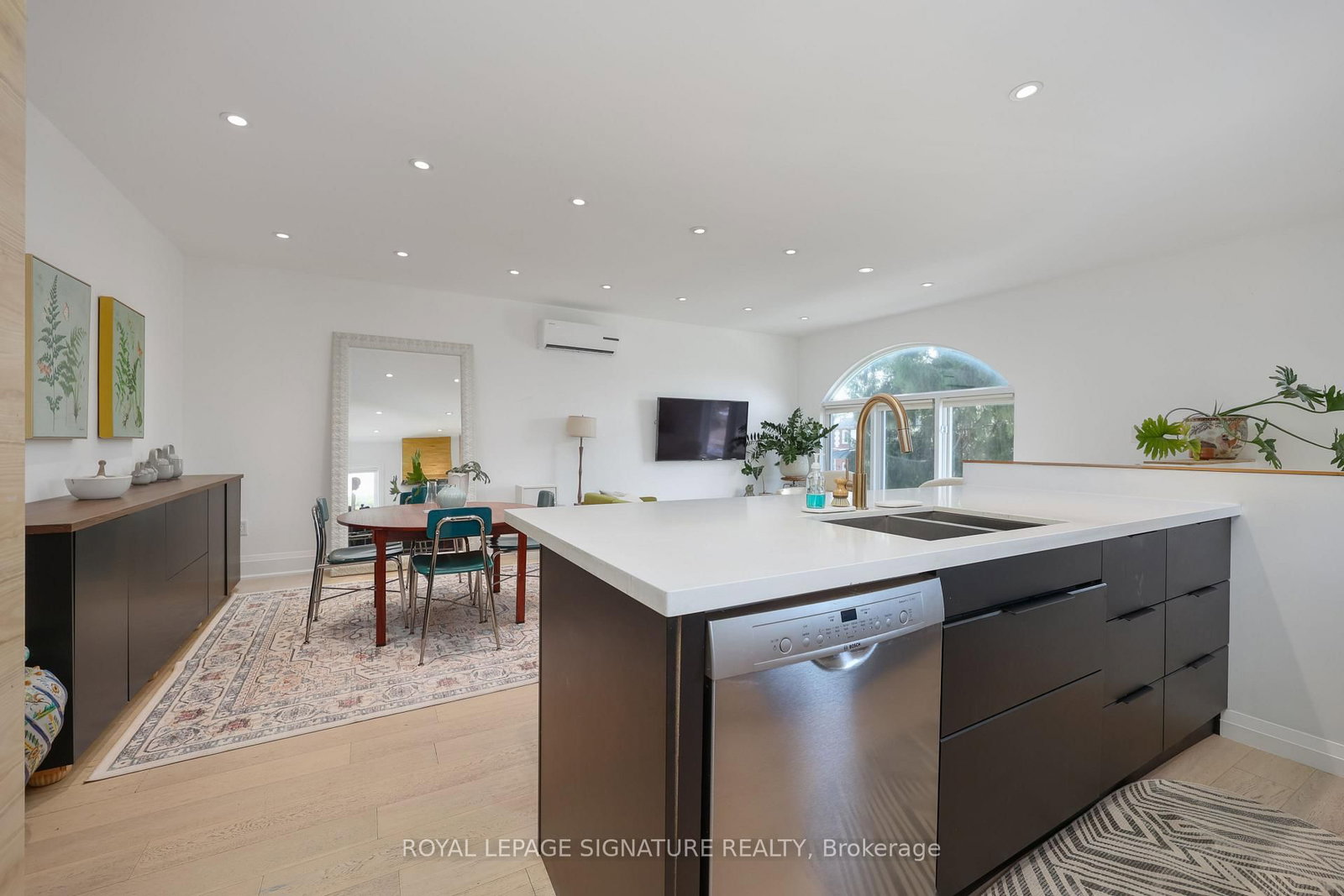 71 South Bonnington Avenue • Toronto, ON photo 11