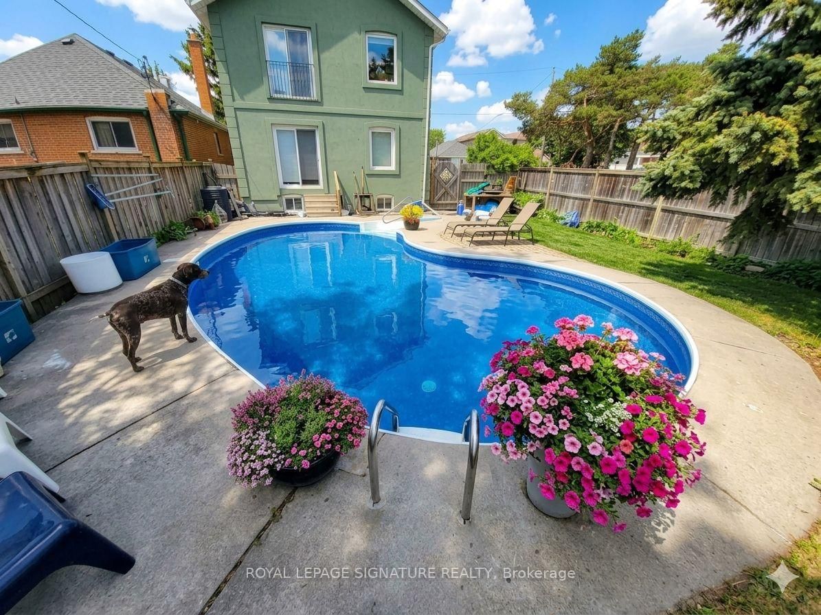 71 South Bonnington Avenue • Toronto, ON photo 39