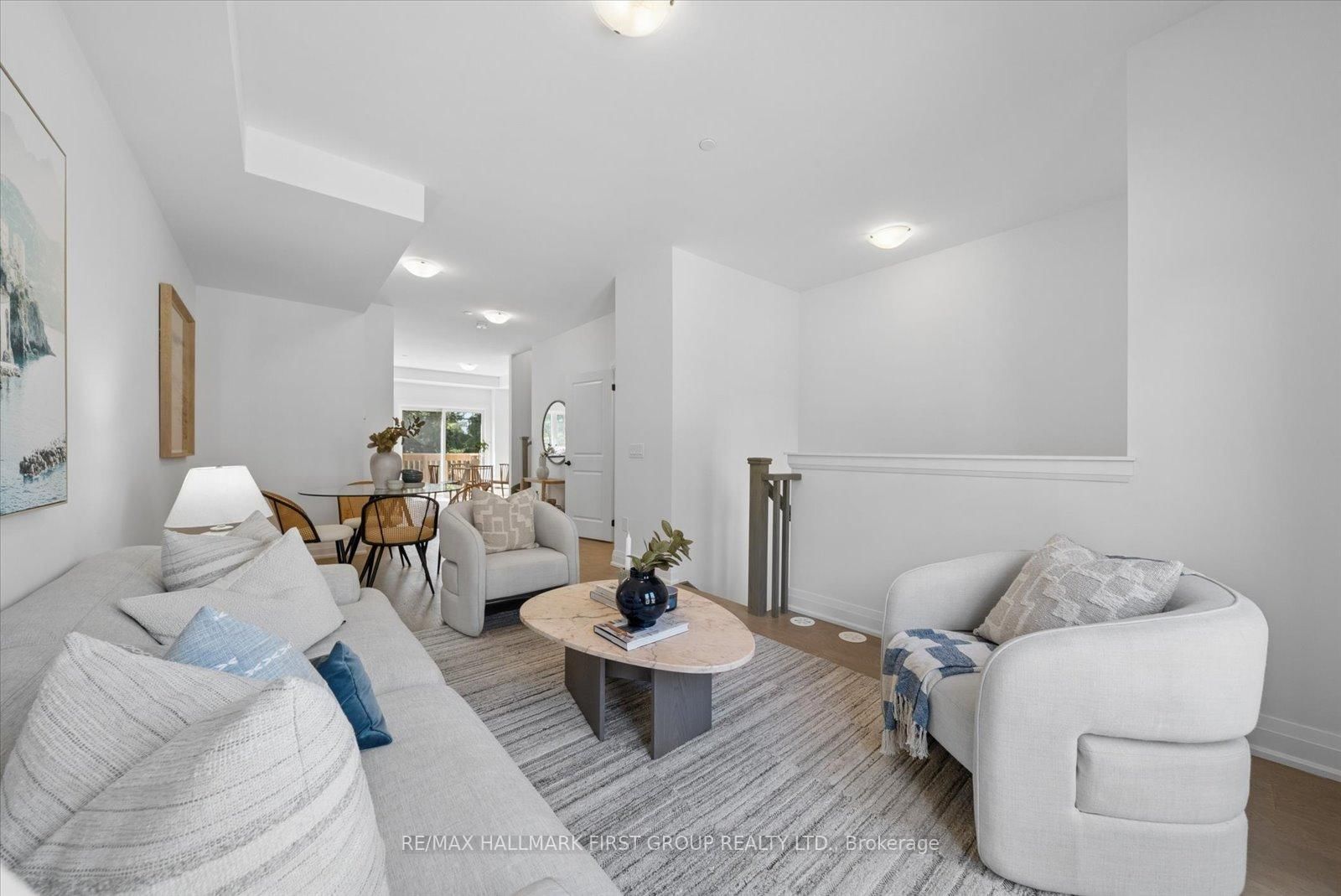 19 Marret Lane • Clarington, ON photo 3
