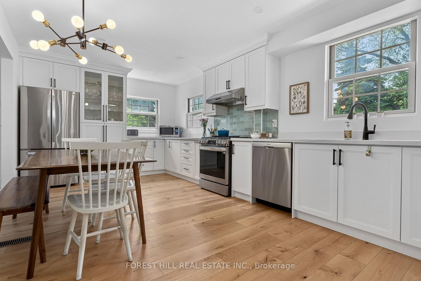 10 Highcliff Crescent • Toronto, ON photo 11