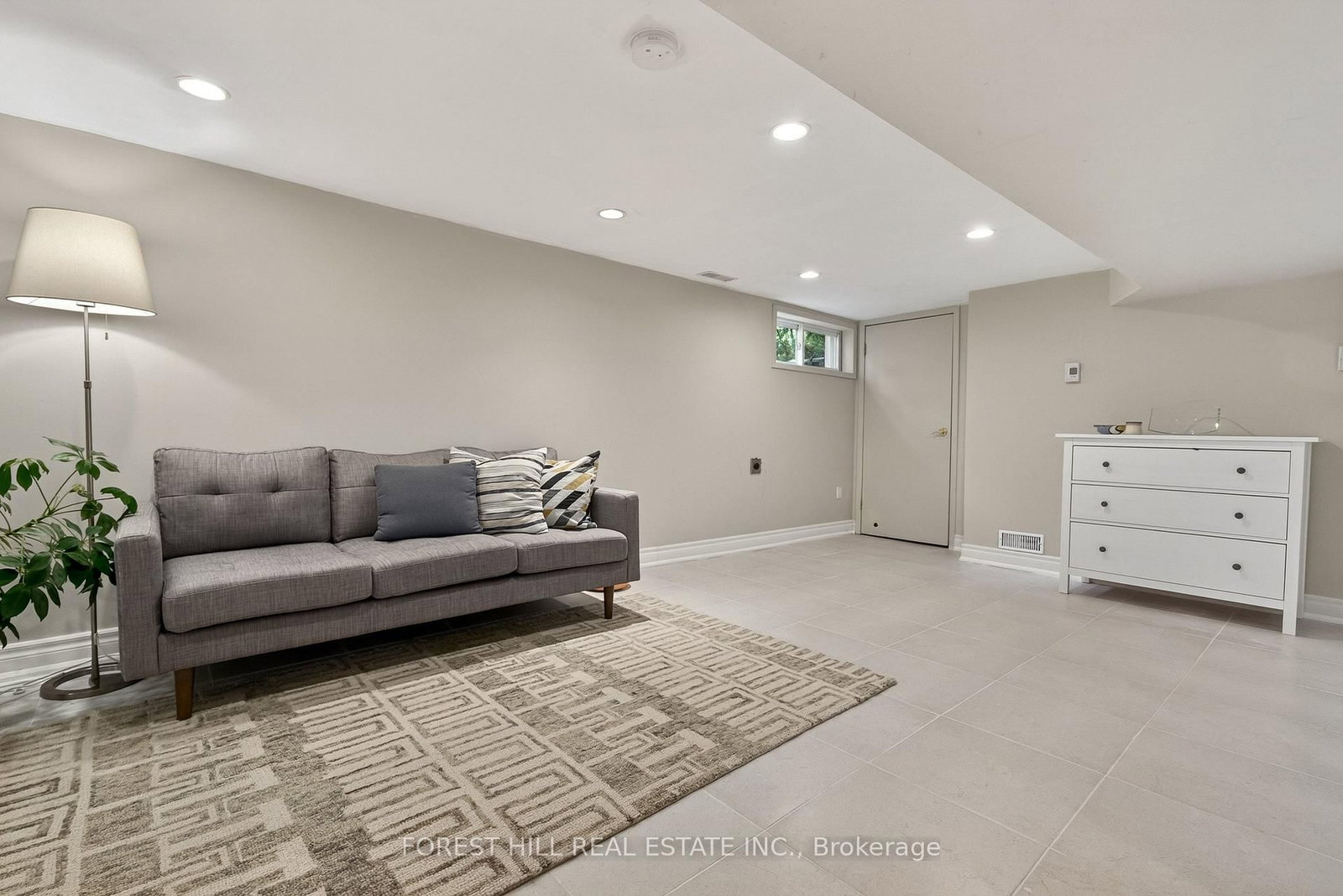 10 Highcliff Crescent • Toronto, ON photo 35